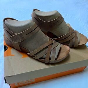 NIB Kork-Ease Primrose Sandal